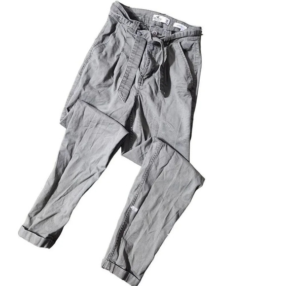 Hollister and Forever 21 Pants set of 2 - Picture 7 of 8